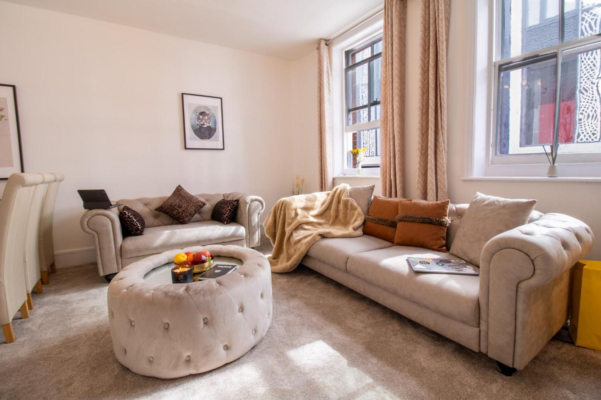 Mayfair Maisonette Chic Spacious 2-Bed - 33A London Bagian luar foto