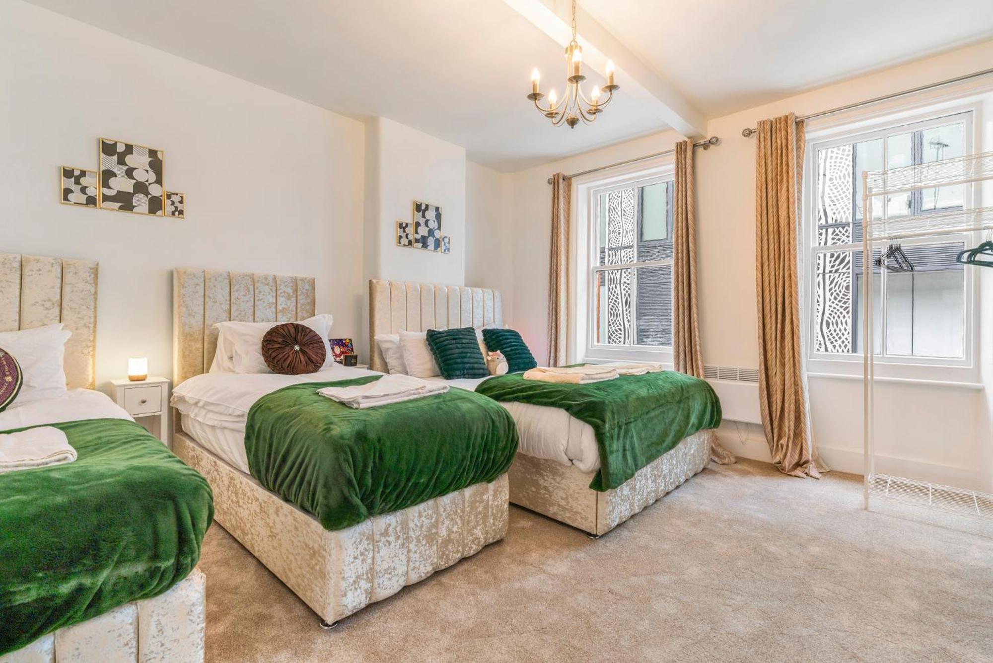 Mayfair Maisonette Chic Spacious 2-Bed - 33A London Bagian luar foto