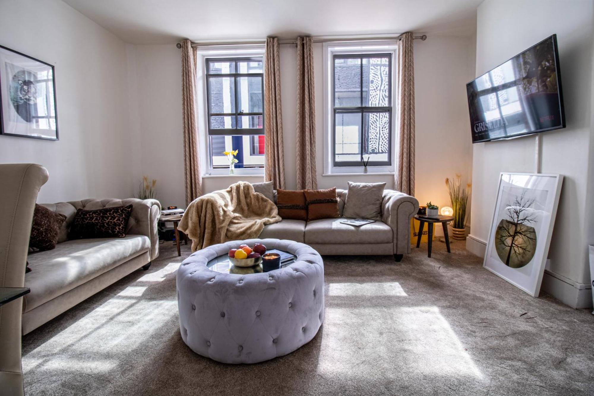 Mayfair Maisonette Chic Spacious 2-Bed - 33A London Bagian luar foto